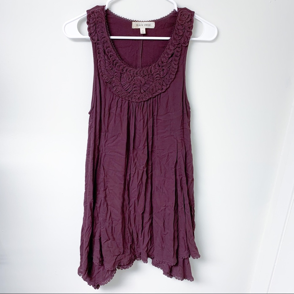 Black Swan Shark‎ Bite Tunic Top Size Small Plum Color